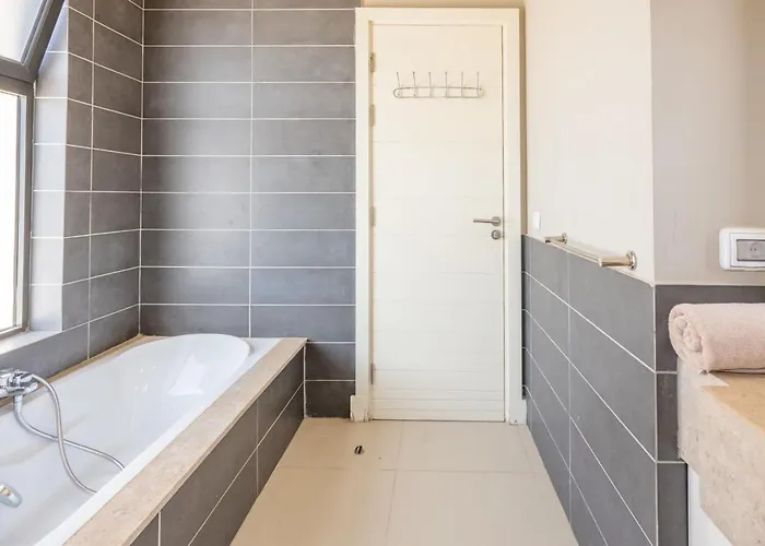 Classy 4br In Tawila, El Gouna I Heated Pool & Lagoon Access فيلة *