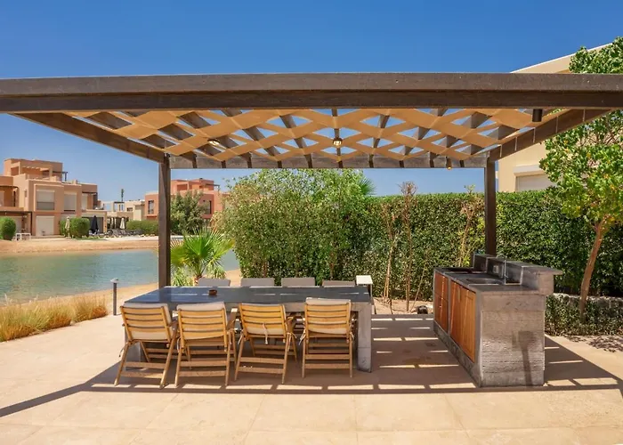 Classy 4br In Tawila, El Gouna I Heated Pool & Lagoon Access فيلة الغردقة