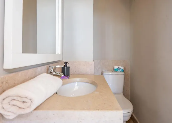 Classy 4br In Tawila, El Gouna I Heated Pool & Lagoon Access فيلة