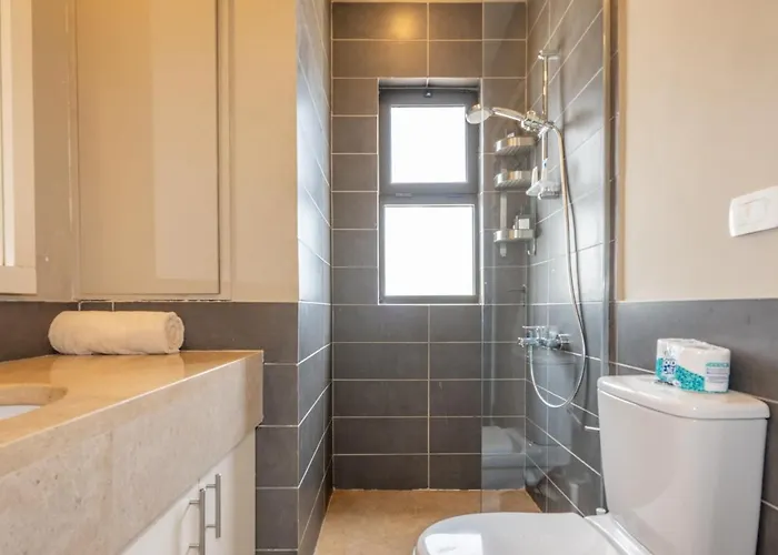 Classy 4br In Tawila, El Gouna I Heated Pool & Lagoon Access فيلة الغردقة